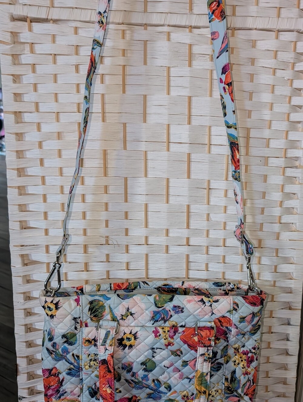 Vera Sea Air Floral Pattern.Brand New! Never used!! Retired Pattern - Picture 8 of 8